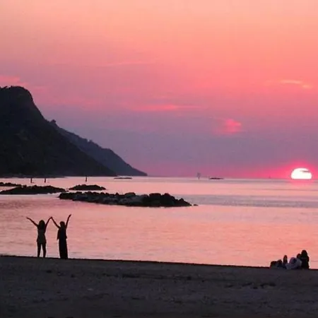 La Casa Di Riccardo Centro-mare 아파트 *